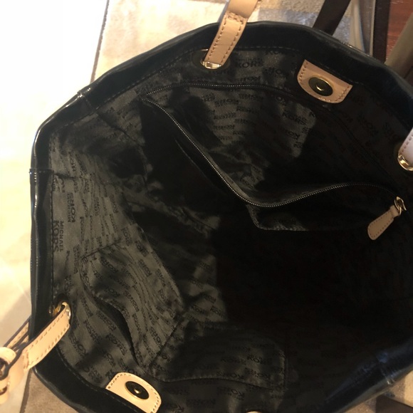 Michael Kors black mirror monogram patent tote - Picture 2 of 7